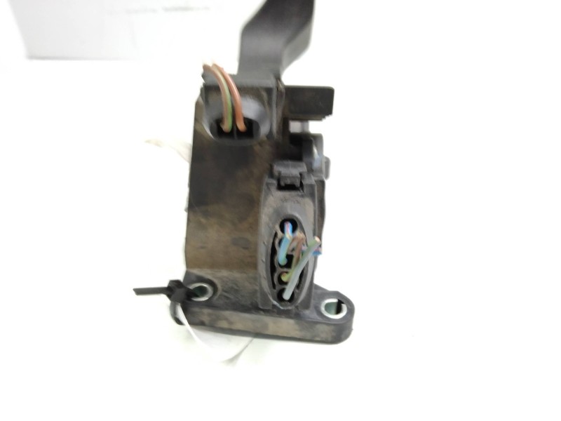 Recambio de potenciometro pedal para mercedes sprinter 02.00  caja abierta 2.2 cdi cat referencia OEM IAM 0281002337 A9013000504