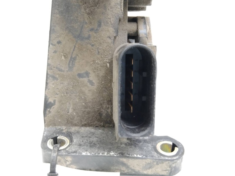 Recambio de potenciometro pedal para mercedes vito (w638) caja cerrada referencia OEM IAM 0281002335 A9013000404 