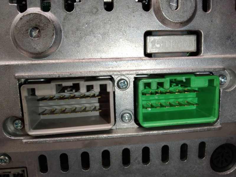 Recambio de sistema audio / radio cd para volvo v70 familiar optima referencia OEM IAM 86331661 8651109 603