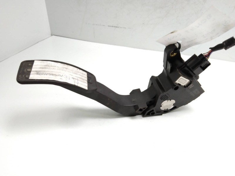 Recambio de potenciometro pedal para nissan juke (f15) acenta referencia OEM IAM 180021KMOB  
