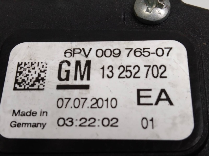 Recambio de potenciometro pedal para opel astra j lim. 1.7 16v cdti referencia OEM IAM 6PV00976507 13252702 