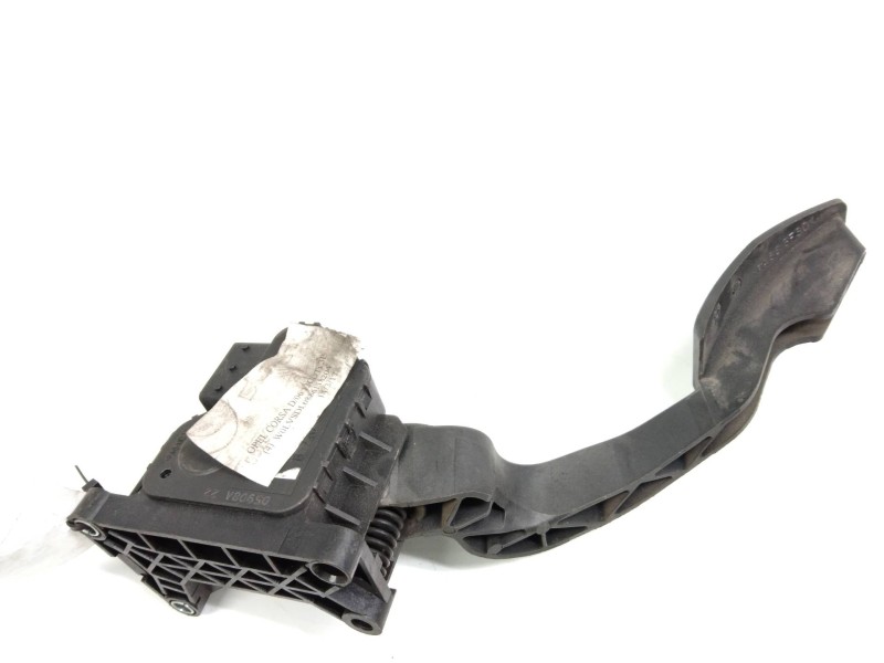 Recambio de potenciometro pedal para opel corsa d 1.3 16v cdti referencia OEM IAM 55702020  