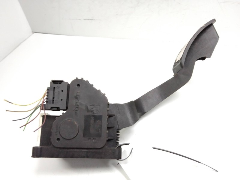 Recambio de potenciometro pedal para opel corsa d expression referencia OEM IAM 13605804  