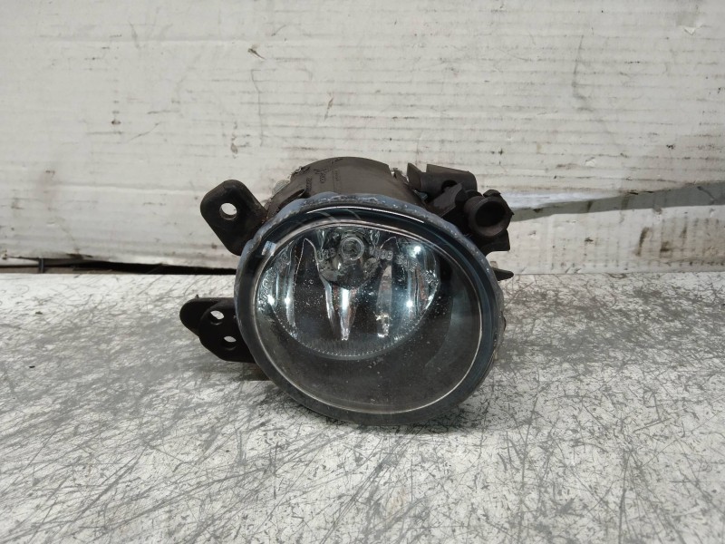 Recambio de faro antiniebla derecho para mercedes clase b (w245) 180 cdi (245.207) referencia OEM IAM 0305076002 A2518200856 