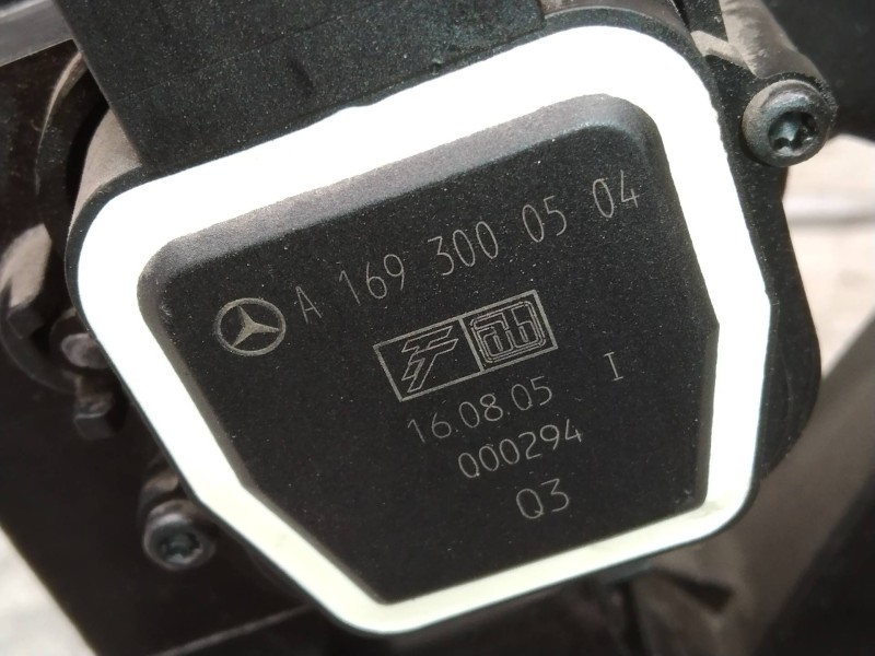 Recambio de potenciometro pedal para mercedes clase b (w245) 180 cdi (245.207) referencia OEM IAM A1693000504  