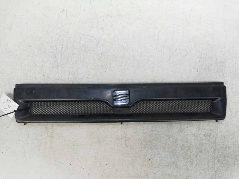 Recambio de rejilla delantera para seat ibiza 0.9 referencia OEM IAM   