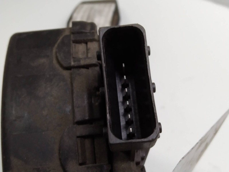 Recambio de potenciometro pedal para opel vectra c caravan 1.9 16v cdti cat (z 19 dth / lrd) referencia OEM IAM 6V00832200 91867