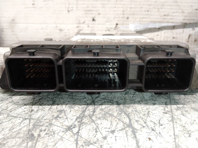 Recambio de centralita motor uce para citroen c4 berlina sx referencia OEM IAM 0281011629 9658944580 EDC16C34