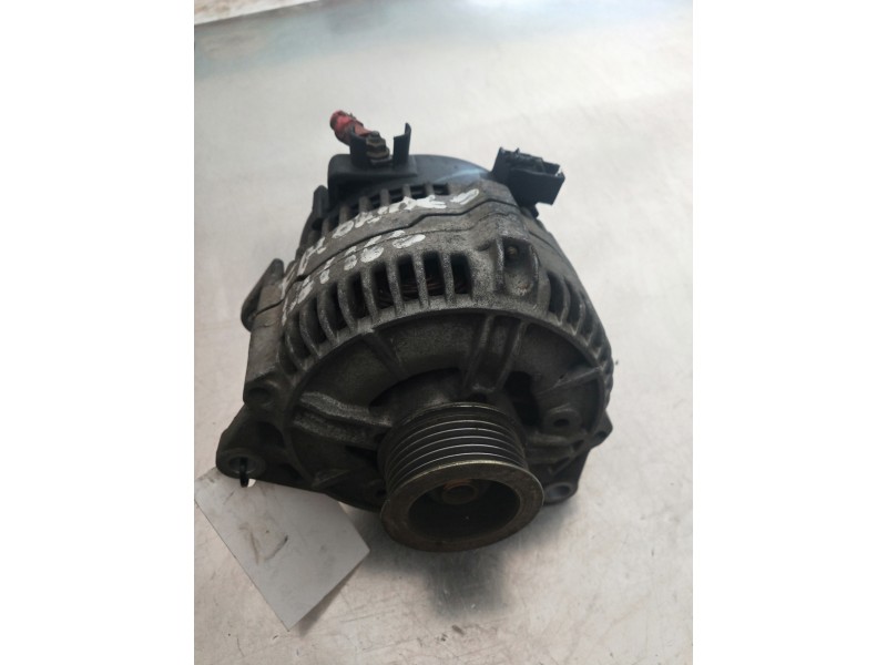 Recambio de alternador para ford mondeo berlina/familiar (fd) glx berlina referencia OEM IAM 0123212001 BOSCH 