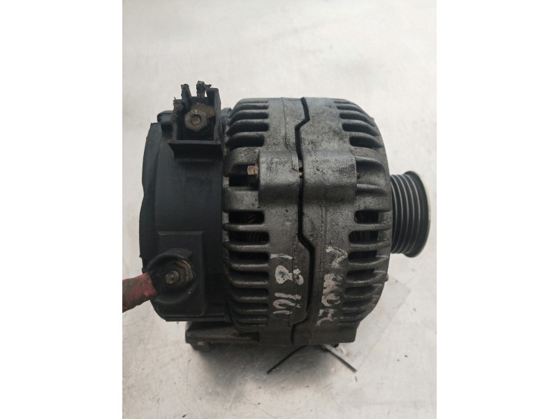 Recambio de alternador para ford mondeo berlina (gd) gt referencia OEM IAM 0123212001 BOSCH 
