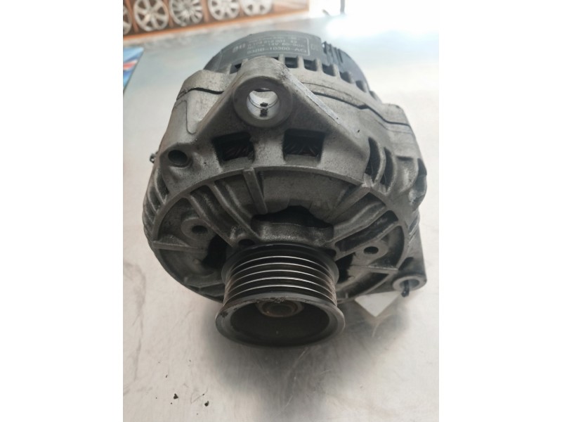 Recambio de alternador para ford mondeo berlina (gd) gt referencia OEM IAM 0123212001 BOSCH 