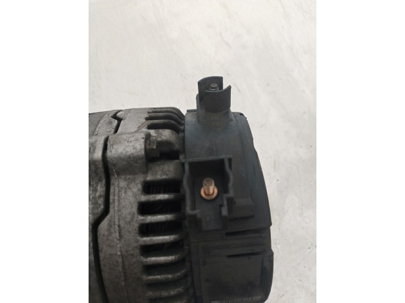 Recambio de alternador para ford mondeo berlina (gd) ghia referencia OEM IAM 0123212001 BOSCH 
