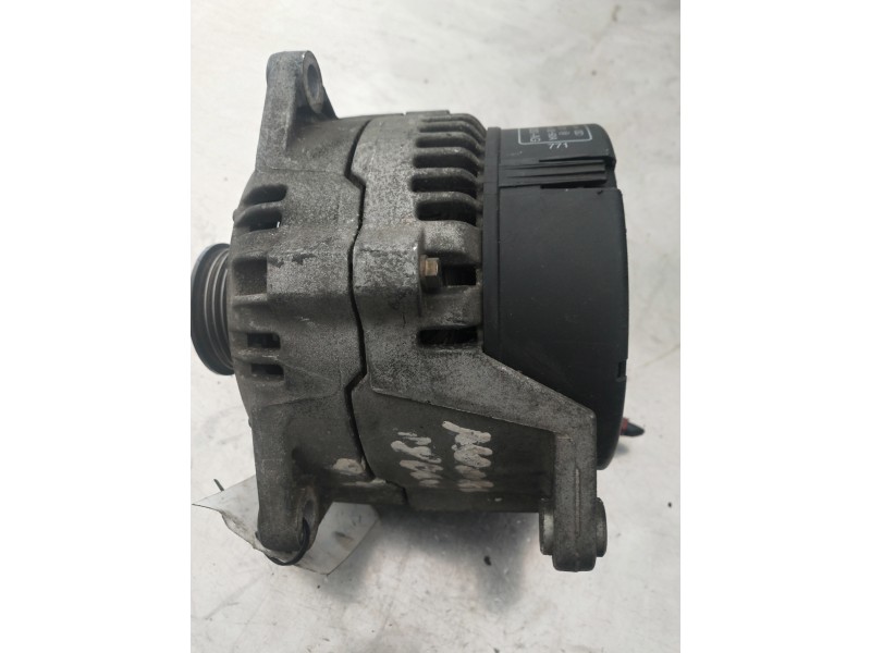 Recambio de alternador para ford mondeo berlina (gd) gt referencia OEM IAM 0123212001 BOSCH 