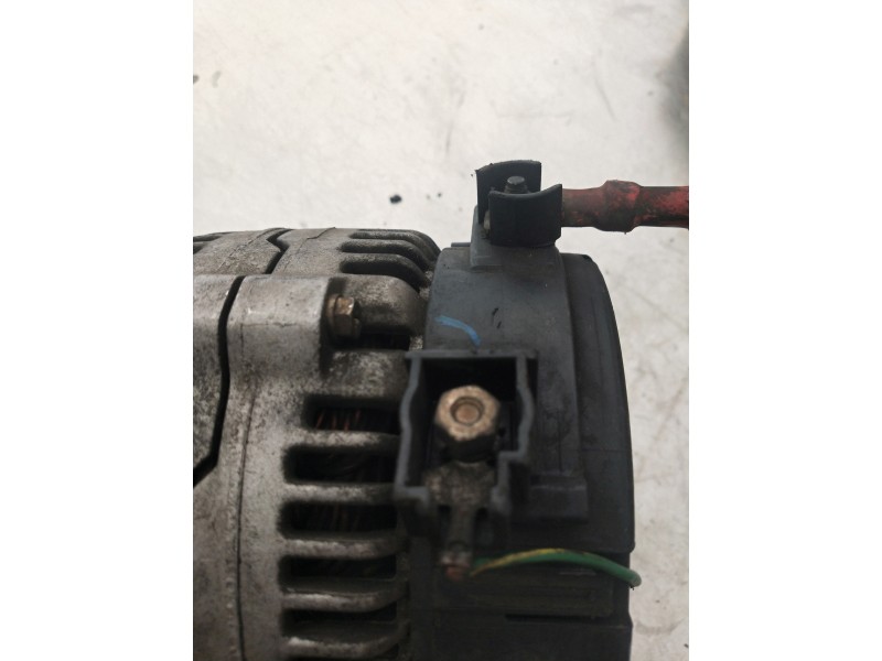 Recambio de alternador para ford mondeo familiar (gd) glx referencia OEM IAM 0123212001 BOSCH 