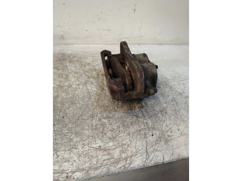 Recambio de pinza freno delantera derecha para kia carnival ii 2.9 crdi lx referencia OEM IAM   