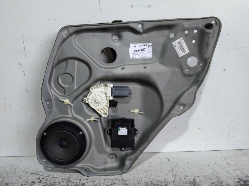 Recambio de elevalunas trasero derecho para mercedes clase b (w245) 180 cdi (245.207) referencia OEM IAM A1697301679  5P