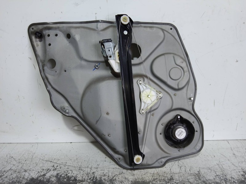 Recambio de elevalunas trasero derecho para mercedes clase b (w245) 180 cdi (245.207) referencia OEM IAM A1697301679  5P