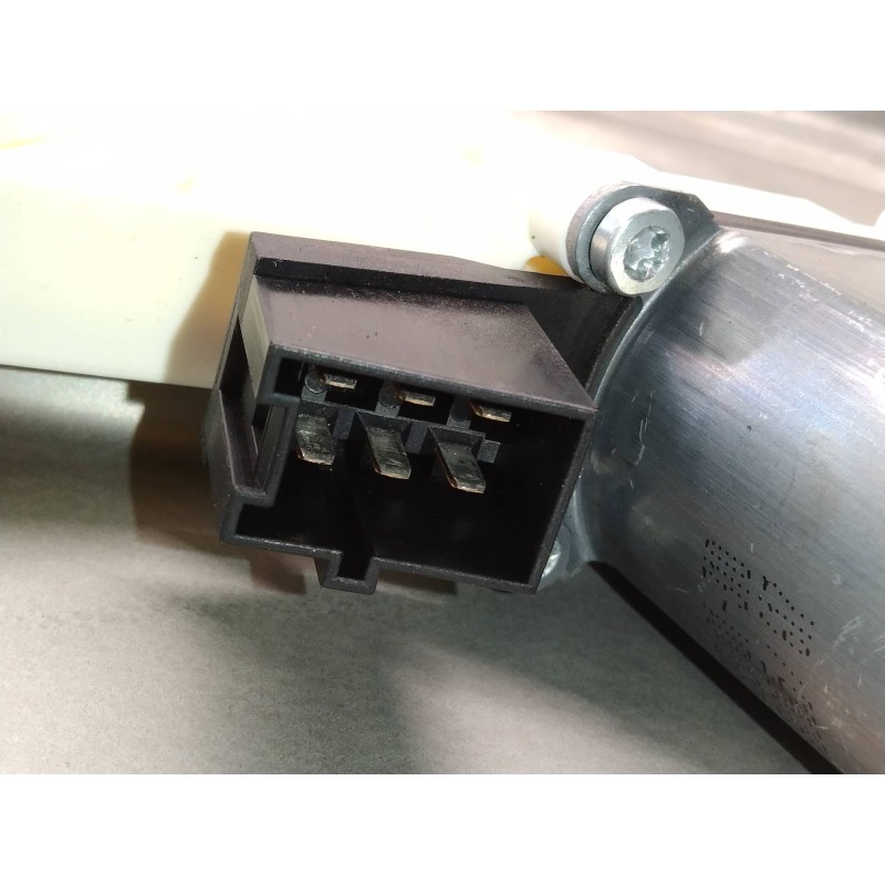 Recambio de elevalunas trasero derecho para mercedes clase b (w245) 180 cdi (245.207) referencia OEM IAM A1697301679  5P