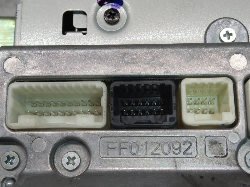 Recambio de sistema audio / radio cd para toyota verso advance referencia OEM IAM 861200F060  