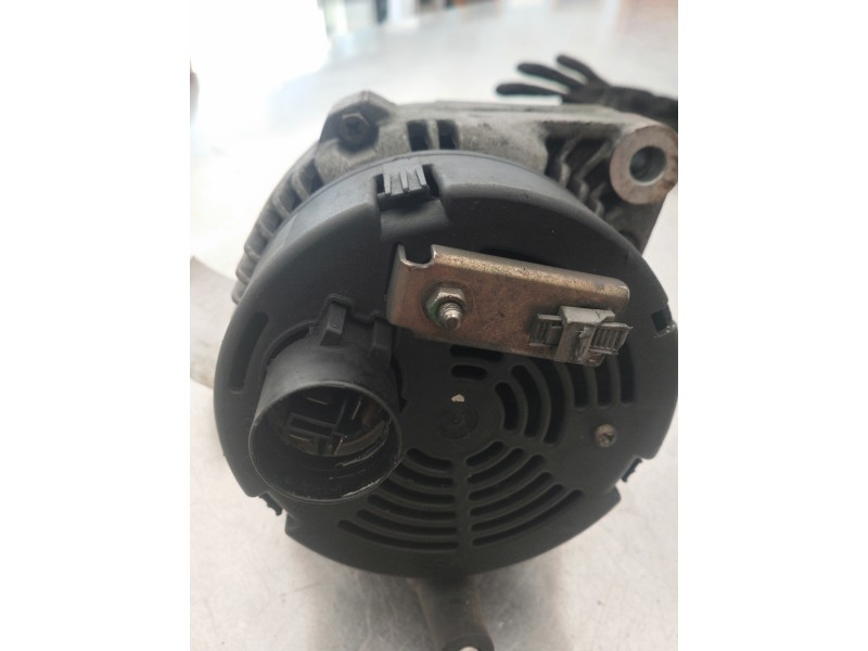 Recambio de alternador para honda civic berlina .5 (ma/mb) 1.6 sr vtec (mb1) referencia OEM IAM 0123315020 BOSCH 