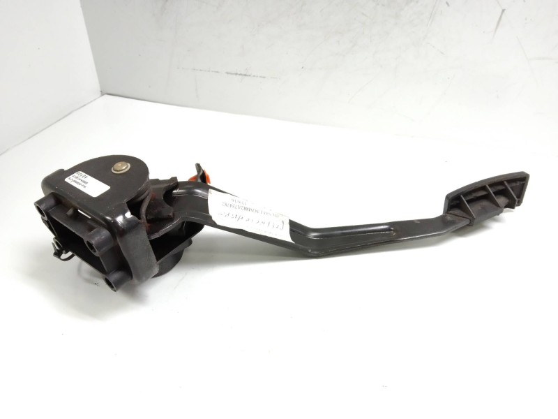Recambio de potenciometro pedal para land rover discovery (lt) 2.5 turbodiesel referencia OEM IAM G1K01AF49909  