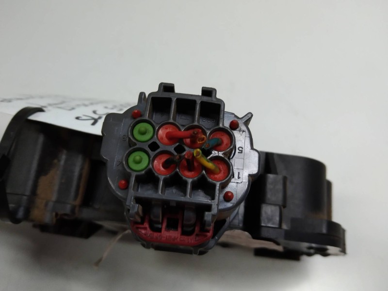 Recambio de potenciometro pedal para land rover discovery v6 td se referencia OEM IAM SLC500031 3256100000 