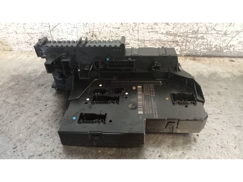 Recambio de caja reles / fusibles para mercedes clase c (w204) berlina c 200 cdi blueefficiency (204.001) referencia OEM IAM 204