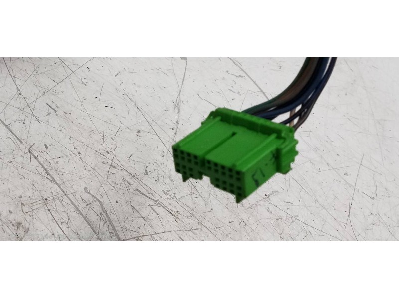 Recambio de retrovisor izquierdo para volvo v60 kombi kinetic referencia OEM IAM   