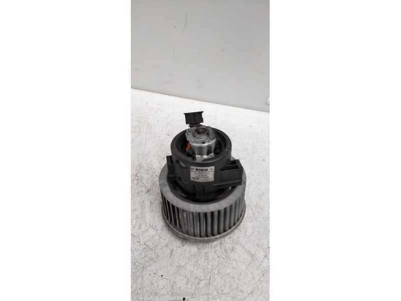 Recambio de motor calefaccion para volvo v60 kombi kinetic referencia OEM IAM 0130101620  