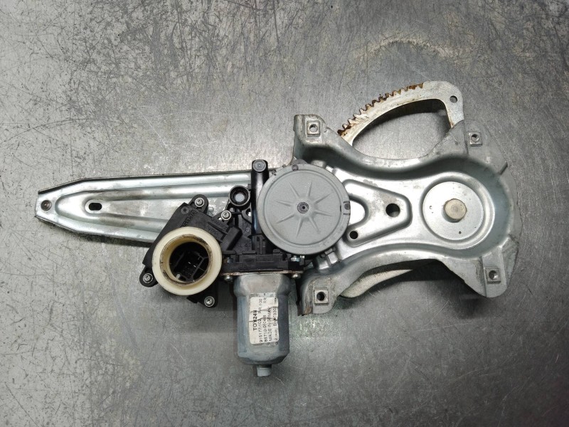 Recambio de elevalunas trasero derecho para toyota verso advance referencia OEM IAM 857100F040B 915177102 