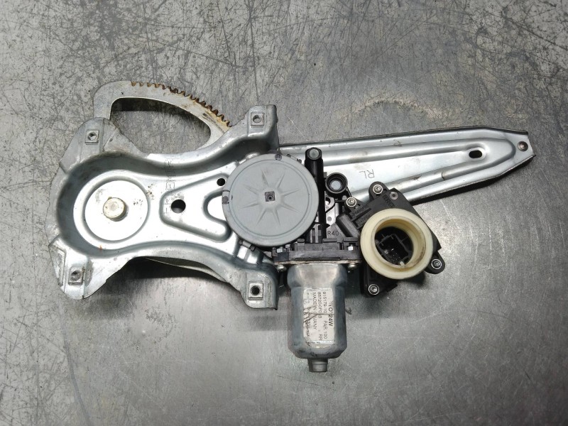 Recambio de elevalunas trasero izquierdo para toyota verso advance referencia OEM IAM 857200F040B 915179102 