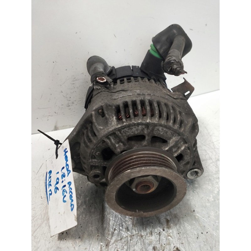 Recambio de alternador para honda accord coupé (cd) 2.0 ls (cd7) referencia OEM IAM 0123115014 BOSCH 