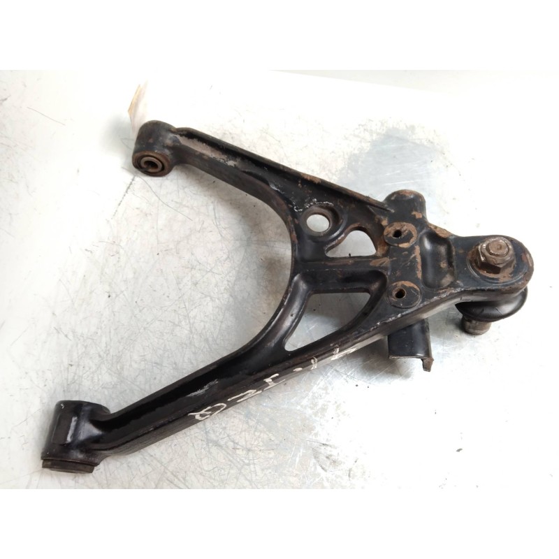 Recambio de brazo suspension inferior delantero izquierdo para mercedes mb 100 d caja cerrada / combi 2.4 diesel referencia OEM 