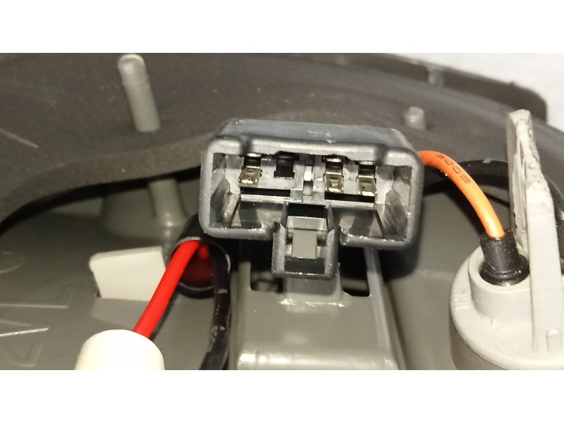 Recambio de piloto trasero izquierdo interior para hyundai sonata (nf) 2.0 crdi comfort i referencia OEM IAM   