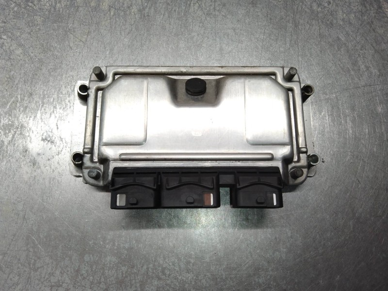 Recambio de centralita motor uce para citroen xsara coupe 1.6i 16v vts referencia OEM IAM 0261206606 9651396380 ME744 13