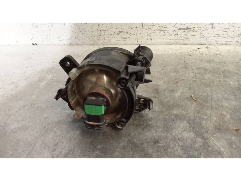 Recambio de faro antiniebla izquierdo para mercedes clase c (w204) berlina c 200 cdi blueefficiency (204.001) referencia OEM IAM