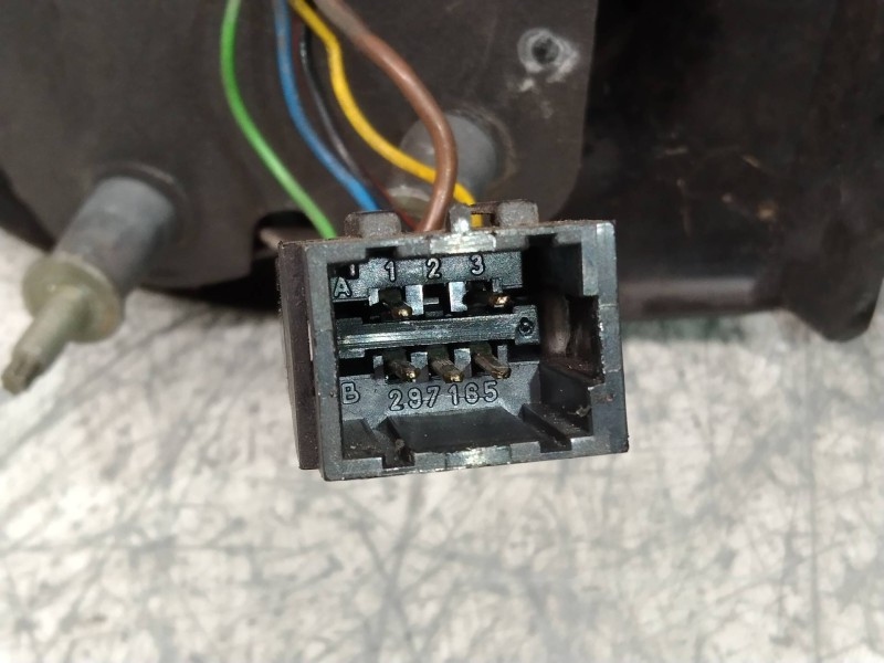 Recambio de retrovisor derecho para renault kangoo (f/kc0) alize referencia OEM IAM   ELECTRICO