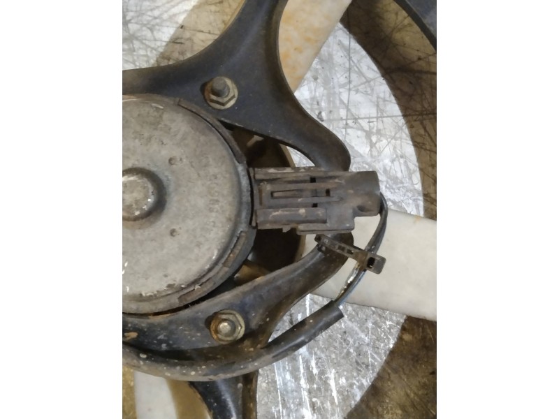 Recambio de electroventilador para ford sierra berlina clx referencia OEM IAM 87BB8146BC  