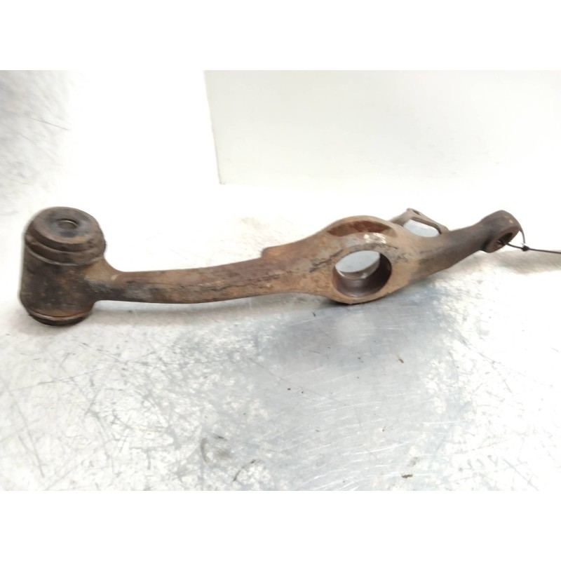 Recambio de brazo suspension inferior delantero derecho para mercedes clase s (w126) berlina+coupe 5.6 v8 referencia OEM IAM   