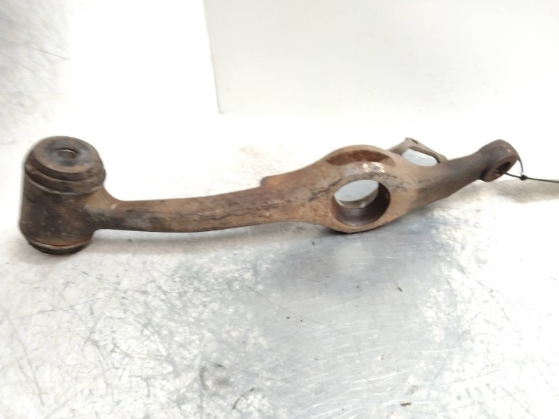 Recambio de brazo suspension inferior delantero derecho para mercedes clase s (w126) berlina+coupe 5.6 v8 referencia OEM IAM   
