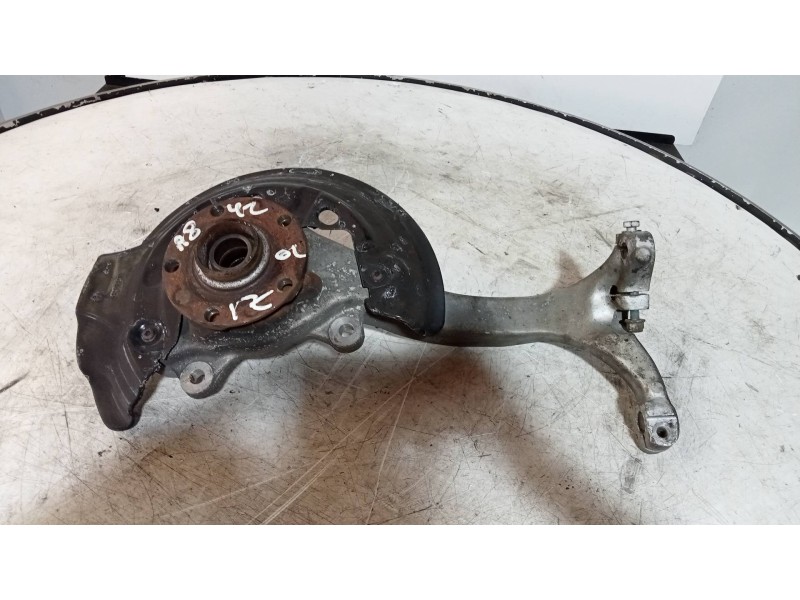 Recambio de mangueta delantera izquierda para audi a8 (4e2) 4.2 quattro l referencia OEM IAM   