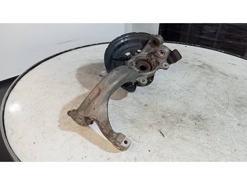 Recambio de mangueta delantera izquierda para audi a8 (4e2) 4.2 quattro l referencia OEM IAM   