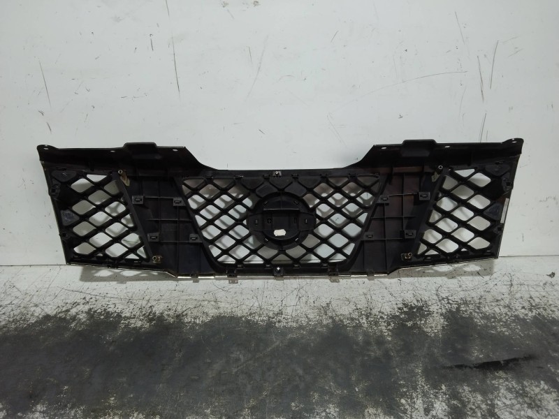 Recambio de rejilla delantera para nissan navara pick-up (d40m) 2.5 dci diesel cat referencia OEM IAM   