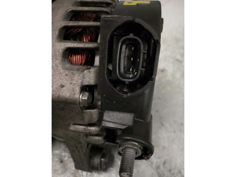 Recambio de alternador para hyundai ix35 tecno awd referencia OEM IAM 371002A850 VALEO 
