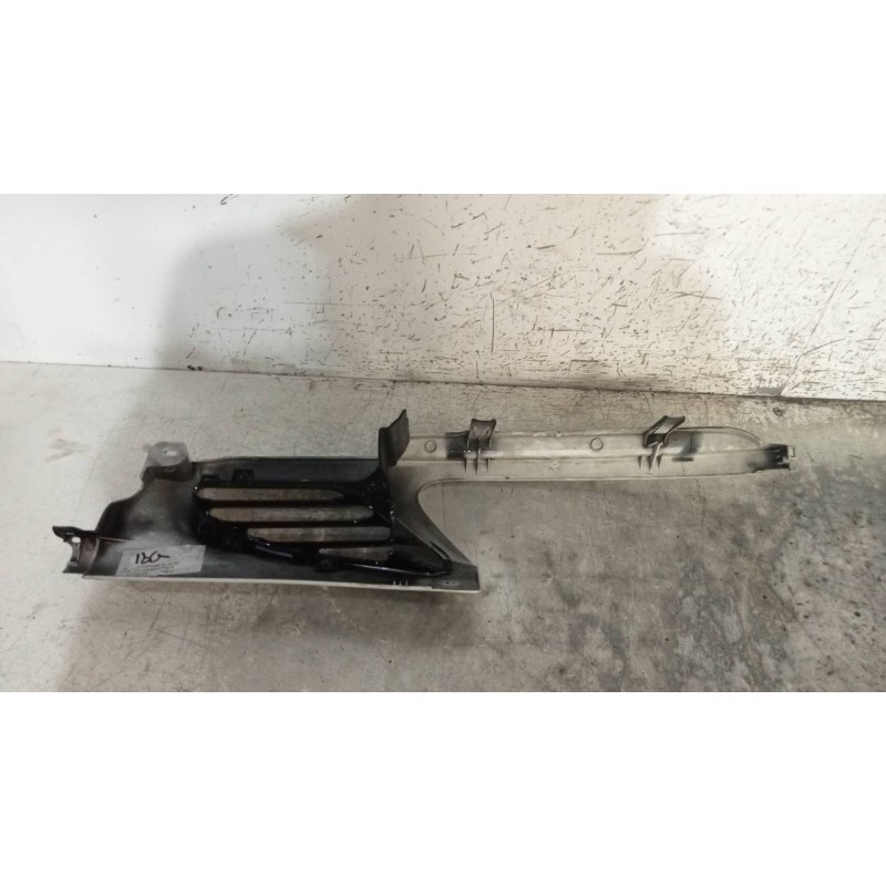 Recambio de rejilla delantera para renault megane i classic (la0) 1.6e rn referencia OEM IAM 7700834200  IZQUIERDA