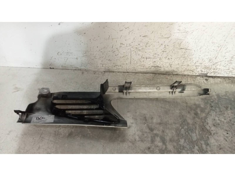 Recambio de rejilla delantera para renault megane i classic (la0) 1.6e rn referencia OEM IAM 7700834200  IZQUIERDA