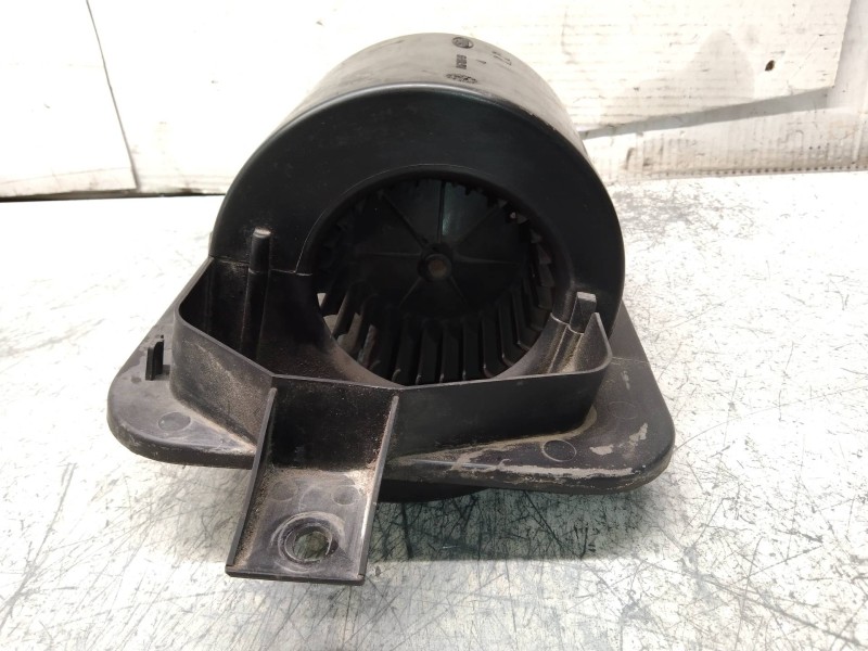 Recambio de motor calefaccion para ford fiesta berl./courier porto referencia OEM IAM   