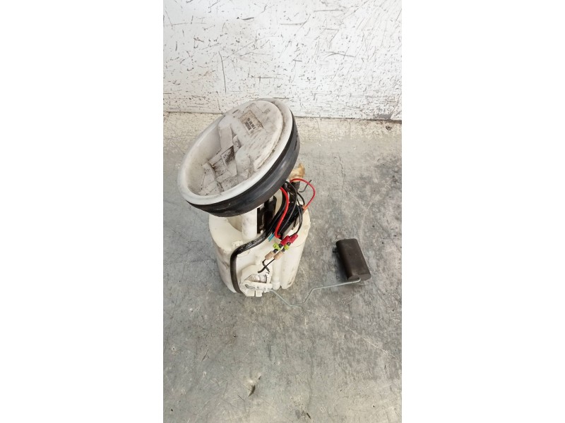 Recambio de bomba combustible para mercedes clase c (w203) berlina 320 (203.064) referencia OEM IAM 0986580184  