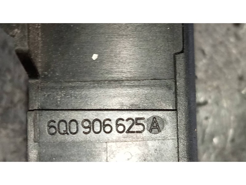 Recambio de valvula aire adicional para seat ibiza (6l1) cool referencia OEM IAM 6Q0906625A  