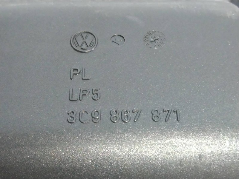 Recambio de bandeja trasera para volkswagen passat variant (3c5) edition referencia OEM IAM 3C9867871  